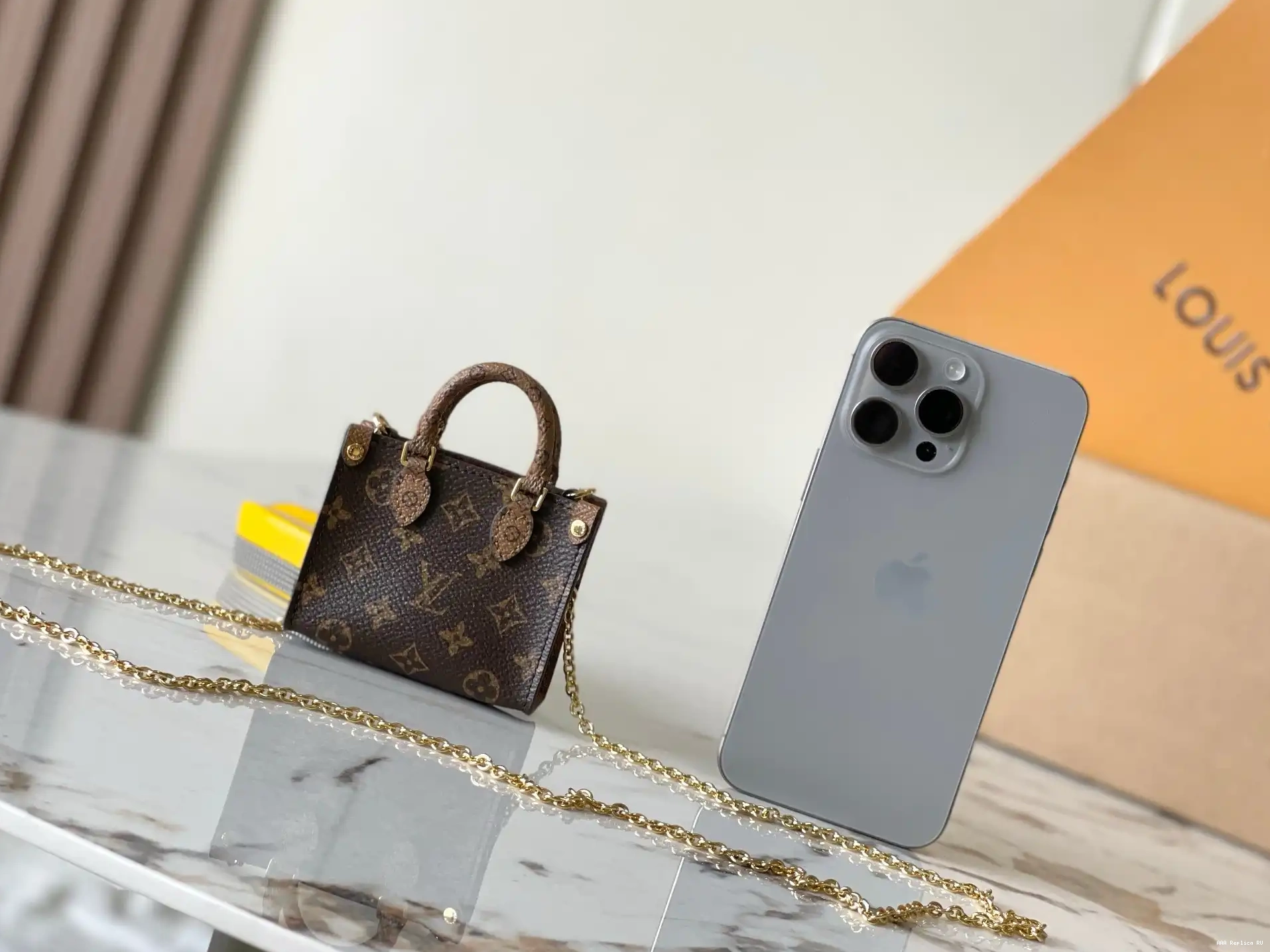 Aaa replica ru MICRO-8.5*3.5*10.5CM ONTHEGO VUITTON LOUIS 0530